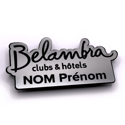Naambadge met magneet in eigen vorm - geborsteld metaal, gegraveerd